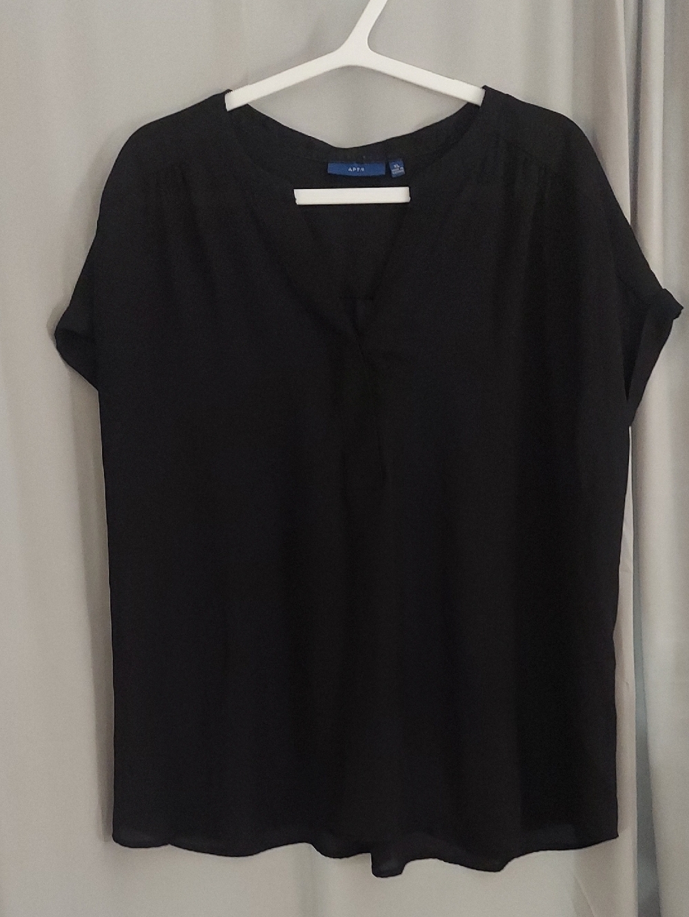 Apt. 9 Black V-Neck Short Sleeve Semi-Sheer Women's Top